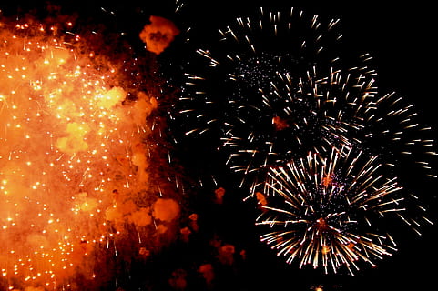 focuri de artificii, ușoară, spray, flecks, fum, bufe, lumină de spargere, explozie, incendiu, portocaliu rosu, alb, noapte, emoționant, afişa, cer, explodează, celebrare, foc de artificii, foc - fenomen natural, foc de artificii - obiect de om, roșu, petrecere - eveniment social, eveniment, culoare neagră, mişcare, nici o persoana, culoare portocalie, natură, arta culturii și divertismentului, iluminat, în aer liber, arici de mare, mișcare încețoșată, a închide, frumusețe în natură, luminos, expunere lungă, marin, ţepos, 1080P, CC0, domeniu public, fără drepturi de autor