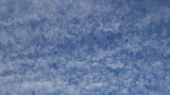 cielo, nuvole, nuvoloso, blu, sfondo, cirrocumulus, cirrocumulus lacunosus, modello, nuvola - cielo, sfondi, Cloudscape, natura, nessuno, soffice, bellezza nella natura, la tranquillità, ambiente, vento, atmosfera, all'aperto, scenics - natura, idilliaco, Colore bianco, morbidezza, astratto, sfondi astratti, luminosa, meteorologia, 5K, CC0, dominio pubblico, privo di copyright