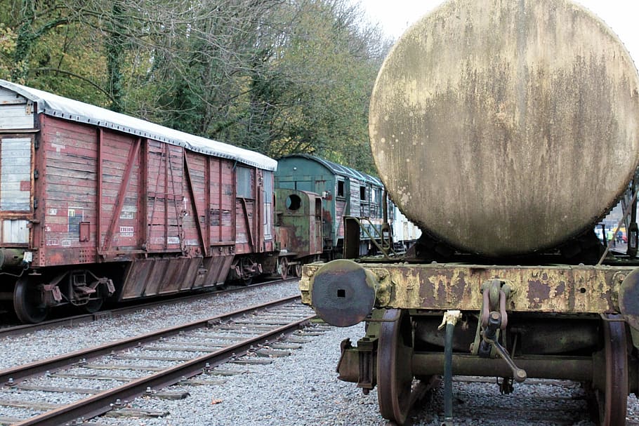 binario di raccordo, scartato, carro, treni, stazione ferroviaria, ferrovia, vecchio, arrugginito, treno, trasporto, relitto, vagoni ferroviari, obsoleto, spento, pensionato, inossidabile, sembrava, Gleise, trasporto ferroviario, treno - veicolo, traccia, mezzi di trasporto, modo di trasporto, giorno, nessuno, albero, metallo, treno merci, locomotiva, trasporto pubblico, all'aperto, in stile retrò, pianta, vagone, scalo di manovra, 4K