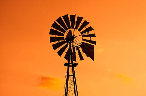 zachód słońca, wiatrak, niebo, chmury, wieczór, Pomarańczowy, Cypr, turbina, energia odnawialna, turbina wiatrowa, wytwarzanie paliwa i energii, alternatywna energia, ochrona środowiska, moc wiatru, środowisko, kolor pomarańczowy, technologia, Natura, sylwetka, żadnych ludzi, scena wiejska, na dworze, niski kąt widzenia, Młyn wodny, pompa wodna, 5K, CC0, domena publiczna, darmowe zdjęcia