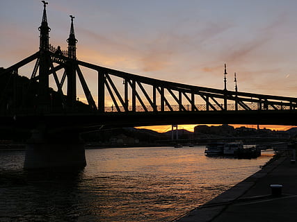 budapešť, večer, osvětlení, noc, výlet, abendstimmung, západ slunce, Maďarsko, noční fotografie, most, svítí, řeka, Dunaj, plavba po řece, přeprava, nebe, architektura, stavba, voda, spojení, most - mužská konstrukce, Příroda, inženýrství, mrak - nebe, soumrak, destinace, město, oranžová barva, cestovat, venku, záliv, 4K, CC0, veřejná doména, bez autorských práv