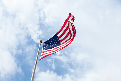 steag, Statele Unite ale Americii, steagul de steaguri, ne, superficial, concentra, cer, catargului, steagul american, Statele Unite ale Americii pavilion, nor, american, America, vânt, Statele Unite, stat, Unit, u, patriotism, nor - cer, in dungi, natură, vedere unghiulară joasă, zi, mediu inconjurator, roșu, albastru, nici o persoana, fluturand, libertate, în aer liber, emoţie, independenţă, icoana nationala, 5K, CC0, domeniu public, fără drepturi de autor