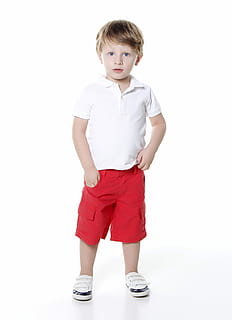 anak laki-laki, mengenakan, putih, kemeja polo, merah, celana pendek kargo, kedudukan, permukaan, mencari, anak, imut, kecil, muda, potret, pelaut, pesona, keindahan, model, kekanak-kanakan, mode, pose, terlihat, pendidikan usia dini, sekolah, foto, menyenangkan, kegembiraan, tersenyum, putra, indah, cinta, keluarga, bayi, Persatuan, ayah, masa kecil, melihat, tembakan studio, penuh, latar belakang putih, dalam ruangan, satu orang, melihat kamera, tampak depan, laki-laki, pakaian kasual, keturunan, memotong, tidak bersalah, anak pra-remaja, celana pendek, 4K, CC0, domain publik, bebas royalti
