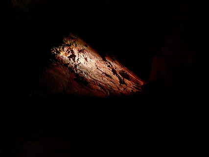 cave, cavern, prehistoric, global, nature, english, history, rock, rock - object, no people, solid, night, rock formation, geology, illuminated, outdoors, dark, copy space, tranquility, beauty in nature, travel destinations, tranquil scene, non-urban scene, physical geography, scenics - nature, 2K, CC0, public domain, royalty free