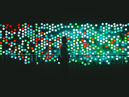 home, blanc, samarreta, caminar, pont, nit, balustrada, boke lights, home de blanc, camisa blanca, silueta, llum, art, patró, disseny, fons, tacat, il·luminat, resum, multicolor, led, equips d’il·luminació, defocated, brillant, celebració, groc, un sol home, una persona, persones reals, de peu, homes, arquitectura, tecnologia, moviment, connexió, ciutat, a l'aire lliure, llum - fenomen natural, naturalesa, 2K, CC0, domini públic, lliure de regalies