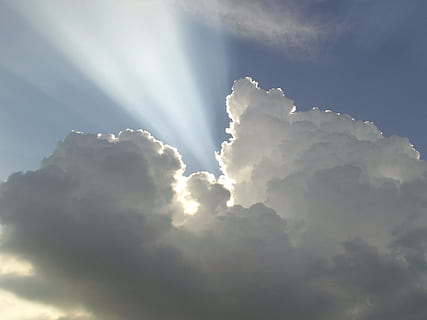 luz solar, passagem, nuvens, tempo do dia, nuvem, raio de Sol, leve, céu, Raios, raio de luz, espiritual, meditativo, descansar, nuvem - céu, beleza na natureza, tranquilidade, visão de baixo ângulo, scenics - natureza, cena tranquila, idílico, natureza, ninguém, dia, ao ar livre, origens, fofo, cloudscape, suavidade, meteorologia, transmissão, 2K, CC0, domínio público, royalty free