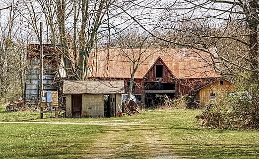 graner, rústic, graners, ohio, art digital, rural, escènic, país, camp, paisatge, cobert, coberts, granja, granges, agricultura, agrícola, Masia, campanar, comtat, americana, foto, fotografia, estructura, estructures, sturgell, William Sturgell, factura sturgell, històric, decoració de la llar, edificis, núvols, cel, arbre, arbres, ennuvolat, cels, males herbes, comtat del campanar, urbana, arquitectura, estructura construïda, exterior de l'edifici, edifici, planta, casa, arbre nu, herba, dia, barri residencial, cap gent, naturalesa, abandonat, terra, vell, a l'aire lliure, escena rural, 2K, CC0, domini públic, lliure de regalies