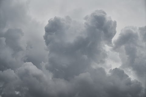 grå, hvid, skyer, dagtimerne, regnfuld, regn, Sky, sammensætning, utrolig, himmel, solnedgang, hvide skyer, natur, landskab, sommer, sol, baggrund, plads, lys, miljømæssige, struktur, smuk, atmosfære, fred, detalje, mønster, farvebillede, dag, ingen, ren, morgen, baggrunde, abstrakt, kopiere plads, ilt, ingen mennesker, frisk, abstrakt mønster, levende farve, rummelig, vandret, selektiv fokusering, sky - himmel, skønhed i naturen, cloudscape, storm, storm sky, scenics - natur, overskyet, dramatisk himmel, humørlig himmel, udendørs, fluffy, miljø, lav vinkel visning, vind, ildevarslende, mørk, blødhed, klima, meteorologi, tjavsede, 5K, CC0, offentligt domæne, royaltyfrie