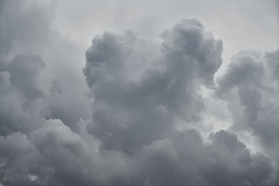 gris, blanc, núvols, durant el dia, plujós, pluja, núvol, composició, increïble, cel, posta de sol, núvols blancs, naturalesa, paisatge, estiu, solar, fons, espai, llum, ambiental, textura, bonic, atmosfera, pau, detall, patró, imatge en color, dia, ningú, netejar, al matí, resum, còpia espai, oxigen, cap gent, fresc, patró abstracte, colors vius, espaiós, horitzontal, enfocament selectiu, núvol - cel, bellesa a la natura, cloudscape, tempesta, núvol de tempesta, escenics - natura, cel dramàtic, cel malhumorat, a l'aire lliure, esponjós, medi ambient, vista d’angle baix, vent, ominós, fosc, suavitat, clima, meteorologia, Wispy, 5K