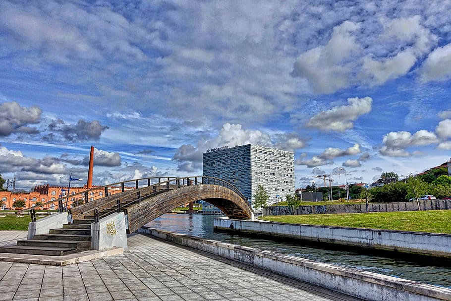 pont, creuar, camí, canal, acabar, arquitectura, núvol - cel, estructura construïda, dia, cap gent, destinacions de viatge, cel, exterior de l'edifici, ciutat, naturalesa, pont - estructura feta per l'home, connexió, transport, a l'aire lliure, aigua, edifici, viatjar, el passat, barana, pont d’arc, 5K
