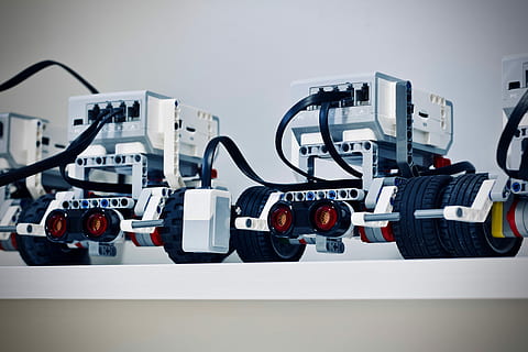 two, white, black, electronic, device, wheels, gray, robots illustration, robot, machine, tech, technology, indoors, machinery, in a row, connection, close-up, equipment, group of objects, studio shot, no people, industry, group, gray background, order, choice, complexity, strength, communication, machine part, large group of objects, industrial equipment, 4K, CC0, public domain, royalty free