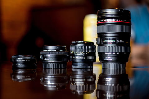 canon lens, dslr cameras, Canon, lens, DSLR, cameras, technology, camera, camera - Photographic Equipment, lens - Optical Instrument, equipment, black Color, photographic Equipment, photography themes, close-up, photograph, no people, stack, lens - eye, digital camera, indoors, group of objects, finance, activity, modern, focus on foreground, business, photographing, group, silver colored, nightlife, 4K, CC0, public domain, royalty free