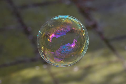 bolla, chiamare la vescica, fragilità, sfera, vulnerabilità, concentrarsi sulle conoscenze acquisite, natura, riflessione, avvicinamento, trasparente, mezz'aria, nessuno, all'aperto, sapone sud, giorno, multicolore, forma, brillante, forma geometrica, bellezza nella natura, volante, 2K, CC0, dominio pubblico, privo di copyright