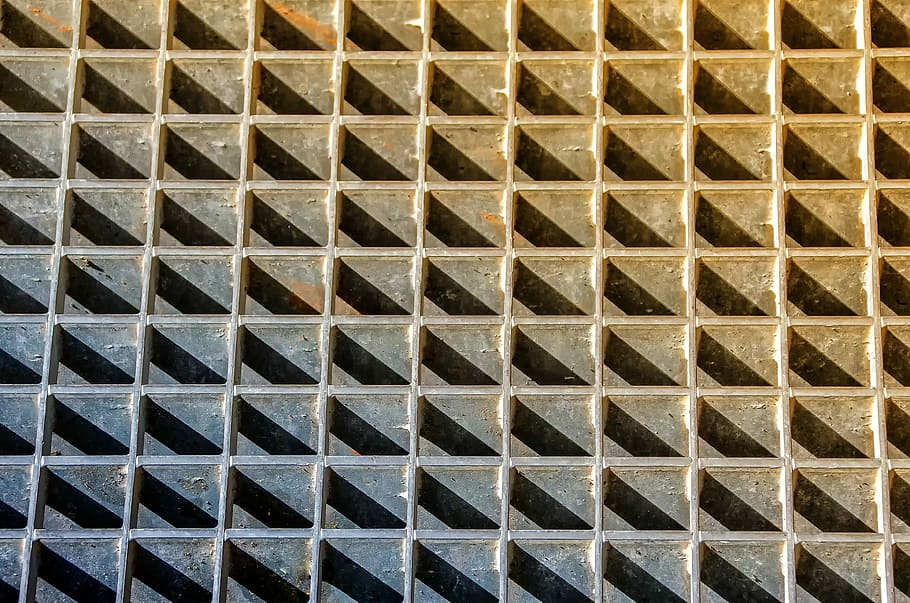 fons, patró, quadrícula, graella, patró de fons, blau, marró, xarxa d’acer, metall, zinc, color, resum, estructura, reixeta, vell, gastat, sol, marc complet, cap gent, repetició, a l'interior, textura, forma, forma geomètrica, disseny, primer pla, en fila, arquitectura, estructura construïda, costat a costat, forma quadrada, llum solar, natura morta, arquitectura i art, 4K