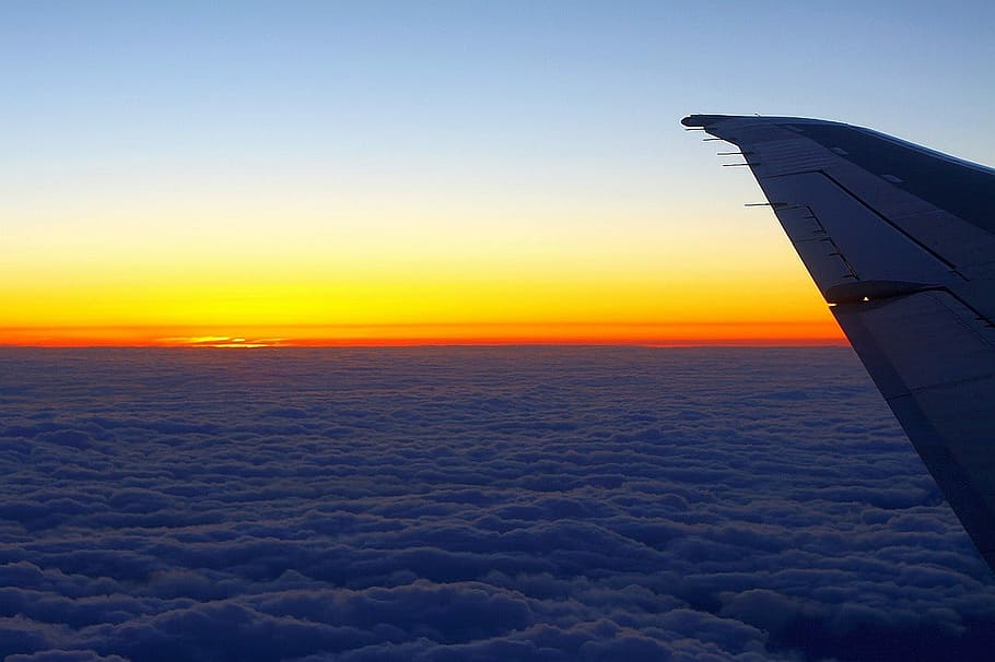 nori, decor, aripă, avion, cer, apus de soare, transport, zbor, vehiculul aerian, aripă de aeronave, mijloc de transport, nor - cer, călătorie, vedere aeriene, frumusețe în natură, natură, scenice - natura, nici o persoana, Cloudscape, la mijlocul-aer, spațiu copie, mediu inconjurator, în aer liber, Industrie aerospatiala, de mai sus, 720P