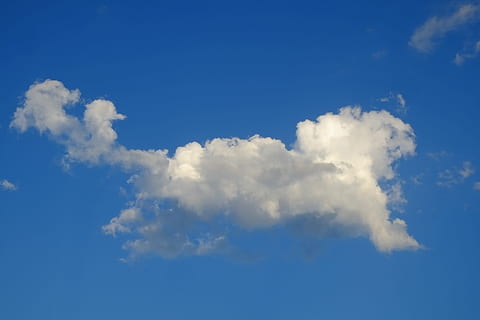 skyer, Himmelblå, form, himmel, blå, skyer form, himlen, cumulus skyer, sommer, enorm, hvid, tykke skyer, sky - himmel, natur, baggrunde, cloudscape, atmosfære, vind, ingen mennesker, miljø, scenics - natur, skønhed i naturen, fluffy, ro, idyllisk, udendørs, blødhed, abstrakt, lyse, frihed, klima, meteorologi, ren, 4K, CC0, offentligt domæne, royaltyfrie