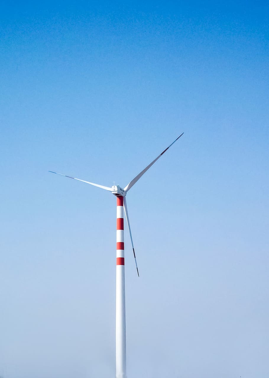 alimentazione, vento!, bianca, mulino a vento, blu, cielo, giorno, energia, vento, energia eolica, deserto, rotazione, ruotare, rinnovabile, Generatore, elettricità, sostenibile, turbina, energia rinnovabile, turbina eolica, conservazione dell'ambiente, energia alternativa, combustibile e produzione di energia, ambiente, cielo sereno, copia spazio, Inquadratura dal basso, natura, nessuno, tecnologia, all'aperto, risorse sostenibili, potere in natura, Alimentazione elettrica, 1080P