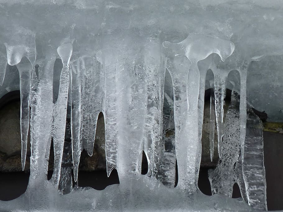 is, istap, vinter, kold, Frosset, på frosne, frost, vand, hvid, dryppe, is tropfsteine, isformationer, is gardin, kold temperatur, ingen mennesker, vindue, sne, natur, udendørs, dag, tæt på, miljø, skønhed i naturen, sport, arkitektur, glas - materiale, smeltning, 1080P