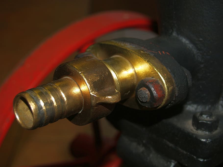 foc, rescat, dispositiu, foc, rescat, primer pla, cap gent, generació de combustible i energia, tecnologia, a l'interior, dia, metall, maquinària, connexió, centrar-se en primer pla, negocis, part de la màquina, perilla, equipament, color daurat, vell, indústria, enfocament selectiu, cable, comunicació, electricitat, control, 2K