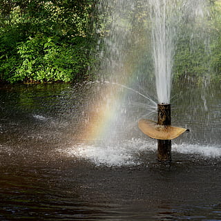regnbue, lysreflektion, glorie, vand, bevægelse, træ, plante, natur, dag, skønhed i naturen, ingen mennesker, sprøjtning, sprøjt, scenics - natur, lang eksponering, vandfald, flydende vand, Skov, springvand, havnefronten, udendørs, våd, faldende vand, flyder, regn, magt i naturen, 2K, CC0, offentligt domæne, royaltyfrie