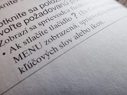uwaga, książka, makro, listy, papier, Uwaga, książka, strona, dokument, słowo, arkusz, blisko, wiadomość, tekst, religia, prawo, żadnych ludzi, zbliżenie, pismo zachodnie, wewnątrz, porozumiewanie się, selektywne skupienie, pełna ramka, tła, martwa natura, wybór, biały kolor, wysoki kąt widzenia, znak, kultura i rozrywka artystyczna, 4K, CC0, domena publiczna, darmowe zdjęcia