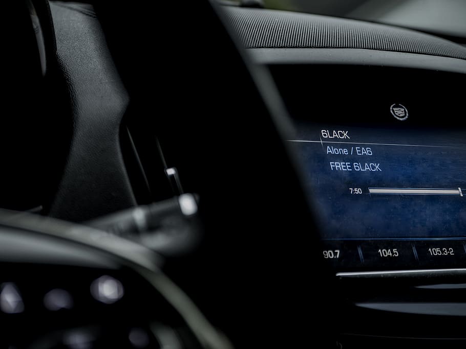 convertit, vehicle, monitor, selectiu, focus, foto, Cadillac, 2-din, estèreo, cadillac negre, din, estèreo del cotxe, pantalla estèreo, sol, eab, negre lliure, panell, tecnologia, ordinador, dispositiu, comunicació, cotxe, vehicle terrestre, transport, interior del vehicle, velocímetre, velocitat, conduir, volant, roda, Dins de, modern, viatjar, mode de transport, avió, manera de transport, automòbil, interior del cotxe, panell de control, a l'interior, primer pla, text, guió occidental, control, 5K