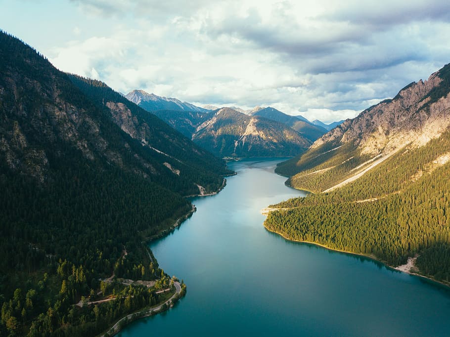 cos, aigua, terres altes, aèria, fotografia, riu, muntanyes, paisatge, llac, muntanya, bosc, horitzó, mavic, dji, drone, austrium, blau, sol, panorama, escenics - natura, bellesa a la natura, escena tranquil·la, tranquil·litat, cel, Serra, núvol - cel, escena no urbana, naturalesa, idíl·lic, dia, cap gent, remot, medi ambient, davant del mar, a l'aire lliure, color turquesa, 4K