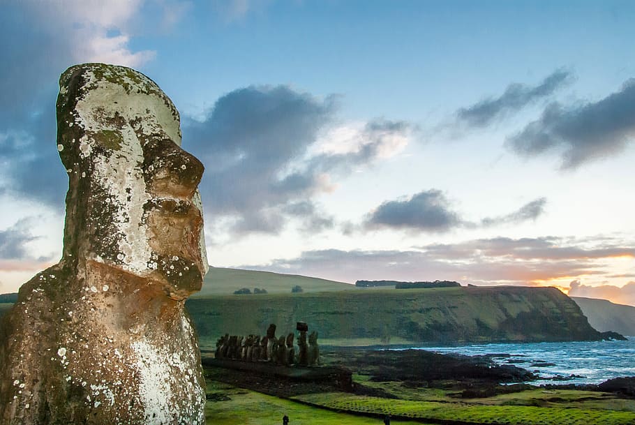estàtua de moai, cel, més, paisatge, gran, moai, estàtua, sky plus, illa de Pasqua, xile, núvols, cara, fotografies, paisatges, domini públic, lloc famós, naturalesa, destinacions de viatge, escenics, núvol - cel, mar, a l'aire lliure, antic, aigua, cap gent, escenics - natura, bellesa a la natura, tranquil·litat, escena tranquil·la, dia, medi ambient, terra, planta, muntanya, escena no urbana, 4K