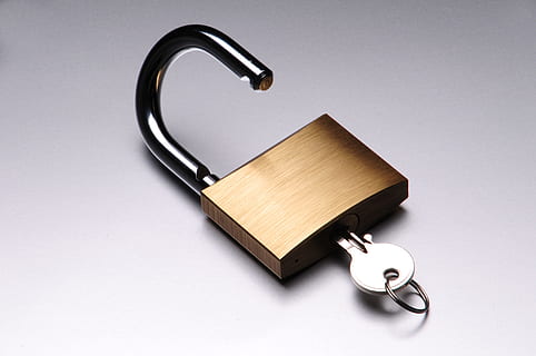 silver, key, inside, brown, pad, lock, tools, padlocks, unlock, access, studio shot, indoors, no people, safety, security, protection, technology, gray, copy space, single object, connection, gold colored, business, furniture, gray background, padlock, data, security system, 4K, CC0, public domain, royalty free
