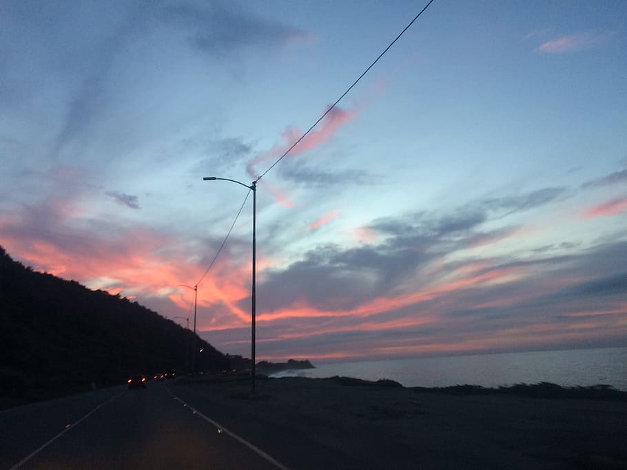 Vargas, estat, venezuela, cel, núvol - cel, transport, carretera, posta de sol, cap gent, signe, cotxe, el camí a seguir, direcció, automòbil, naturalesa, bellesa a la natura, manera de transport, electricitat, vespre, connexió, cel dramàtic, escenics - natura, marcatge, a l'aire lliure, 2K