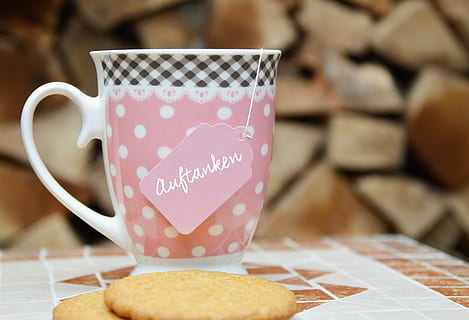 bílý, růžový, Černá, keramický, džbánek, stůl, cookies, odpočinek, natankovat, tee, suchar, pohár, čas na čaj, útulný, přestávka, Dovolená, prázdniny, káva, přestávka na kávu, napít se, snídaně, káva - nápoj, jídlo a pití, jídlo, pečený, cookie, text, horký nápoj, tvar srdce, čaj - horký nápoj, čaj, pozitivní emoce, milovat, kávový šálek, občerstvení, uvnitř, emoce, sladký, šálek čaje, nikdo, odpolední čaj, den svatého Valentýna - dovolená, 4K, CC0, veřejná doména, bez autorských práv