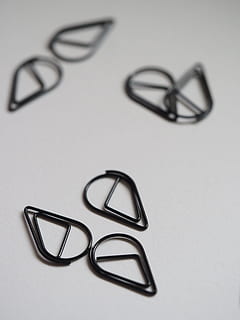 black, metal paper pins, blur, design, flatlay, indoors, metal, objects, paperclips, white background, eyeglasses, glasses, no people, still life, studio shot, close-up, black color, simplicity, table, eyewear, eyesight, personal accessory, selective focus, high angle view, fashion, glass - material, two objects, paper, directly above, reading glasses, 4K, CC0, public domain, royalty free