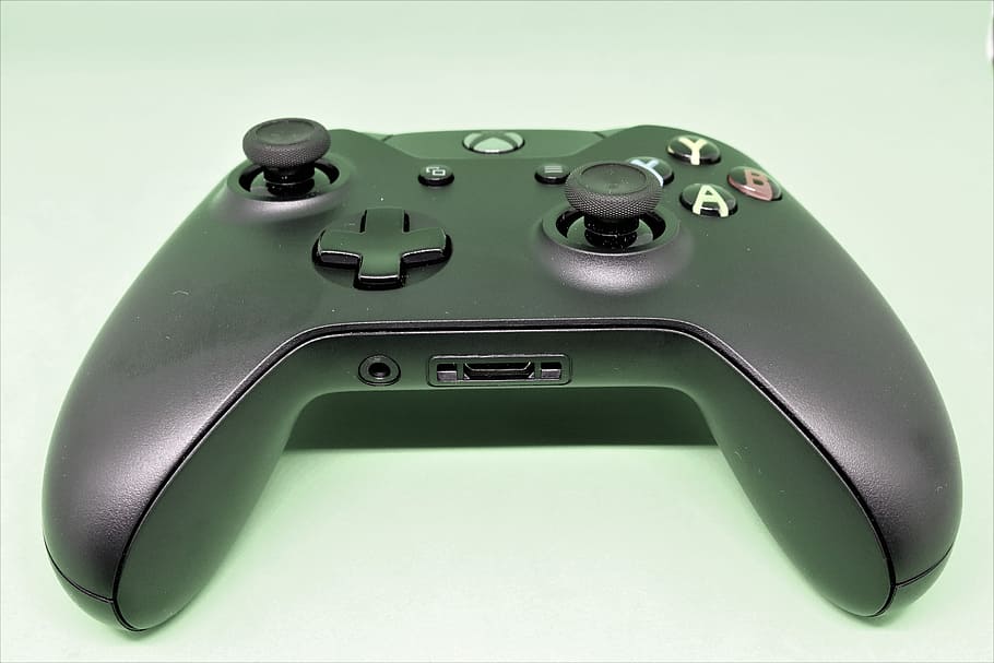 xbox, un, controlador, controlador de jocs, xbox one controller, jocs, consola, jugar, joystick, jugador, joypad, coixinet, color verd, sol objecte, tir de l'estudi, comunicació, fons blanc, cap gent, tecnologia, a l'interior, telèfon, tecnologia sense fils, fons de colors, connexió, primer pla, vista d’angle alt, teclat, tallar, relaxació, fons verd, negocis, equipament, polsador, 5K