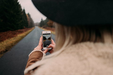 woman, taking, photo, road, selective, focus, concrete, path, nature, outdoor, tree, plant, blur, travel, people, girl, mobile, phone, iphone, gadget, photography, selfie, touchscreen, camera, capture, wireless technology, photography themes, photographing, mobile phone, smart phone, portable information device, photo messaging, communication, holding, technology, activity, connection, one person, human hand, selective focus, camera - photographic equipment, hand, telephone, human body part, outdoors, digital camera, 5K