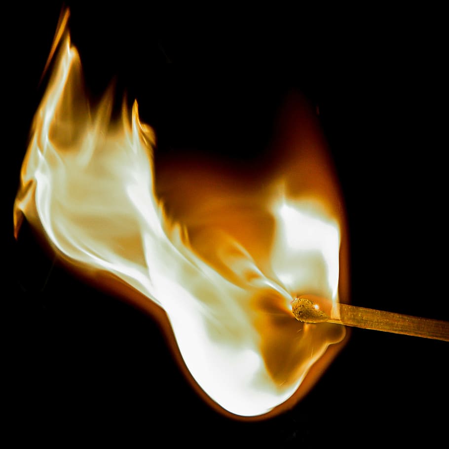 clipart de foc, coincidir, ignició, flama, encendre, tancar, coincideix amb el cap, calor - temperatura, fons negre, cremant, cap gent, salut i medicina, primer pla, dia, foc, foc - fenomen natural, a l'interior, moviment, matchstick, tir de l'estudi, groc, color taronja, naturalesa, utensili per menjar, estri de cuina, brillant, cullera, equipament d’il·luminació de partit, 2K
