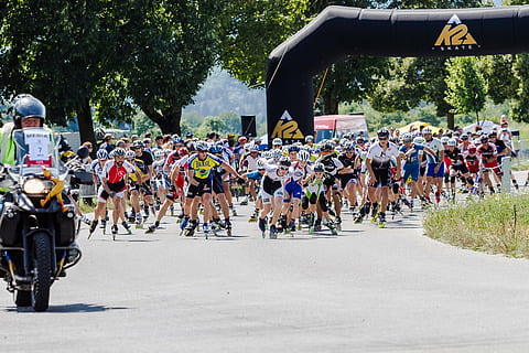 inline skating, inline race, roller skating, competition, skate, sport, people, crowd, large group of people, group of people, real people, transportation, plant, tree, road, sports race, street, day, city, men, running, nature, outdoors, lifestyles, marathon, 2K, CC0, public domain, royalty free