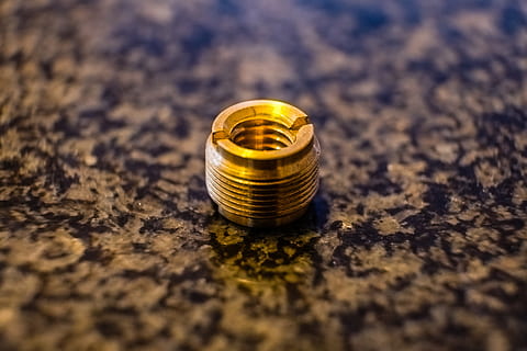 dourado, fundo, parafuso, ferramenta, abstrato, estrutura, ouro, riqueza, moeda, finança, ouro colorido, o negócio, investimento, poupança, ninguém, único objeto, fechar-se, foco seletivo, bancário, sucesso, metal, amarelo, ao ar livre, sorte, economia, 5K, CC0, domínio público, royalty free