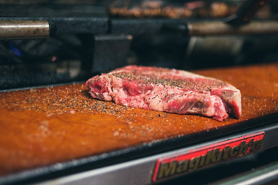 Red meat, beef, ingredient, meat, pepper, raw, red, food, cooking, barbecue Grill, close-up, steak, barbecue, grilled, no People, heat - Temperature, food and drink, preparation, freshness, indoors, selective focus, raw food, business, focus on foreground, preparing food, 1080P