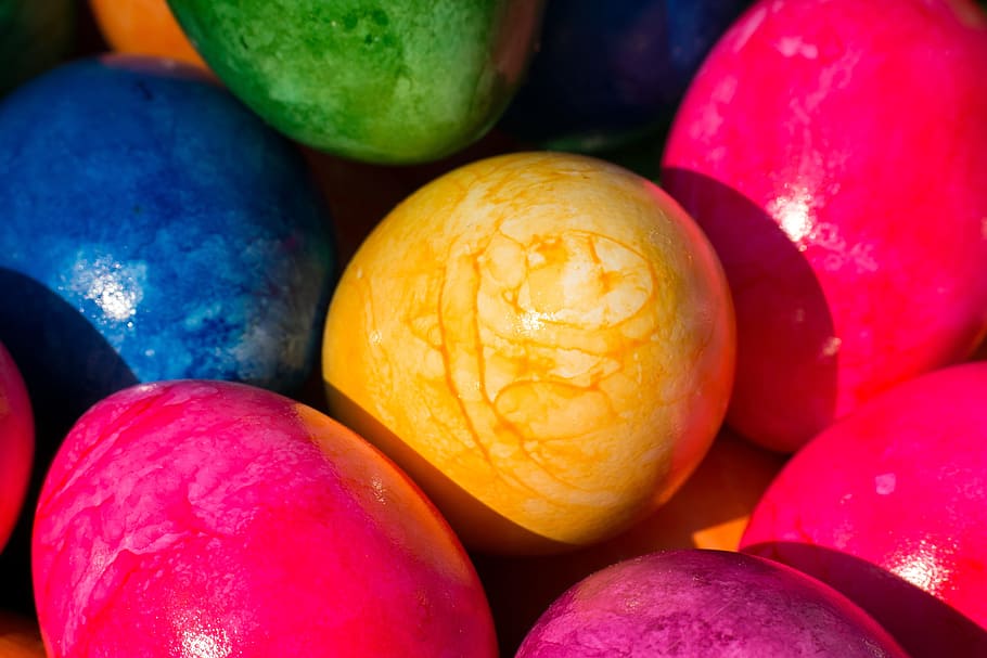 Paști, oua de Paste, ou, colorat, culoare, Paste Fericit, ouă de petrecere, alimente, mancare si bautura, a închide, fruct, mâncat sănătos, prospeţime, nici o persoana, multi colorate, cadru complet, bunăstare, roșu, variație, alegere, grup mare de obiecte, galben, fundaluri, piaţă, celebrare, grup de obiecte, copt, 5K