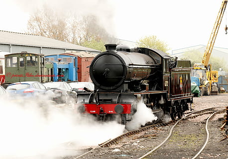 Zug, Motor, Dampf, Schiene, Eisenbahn, Transport, Wagen, Spur, Reise, Bahnhof, Maschine, industriell, Leistung, schnell, klassisch, Design, Metall, Fracht, Lokomotive, Schienenverkehr, Transportmittel, Zug - Fahrzeug, Dampflokomotive, Rauch - physische Struktur, Bahngleis, öffentliche Verkehrsmittel, Tag, Bewegung, Natur, Landfahrzeug, draußen, keine Leute, Eisenbahnwagen, 5K, CC0, gemeinfrei, lizenzfrei