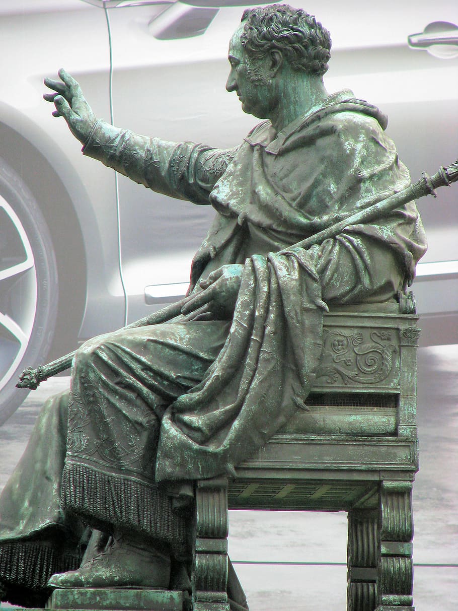estàtua de coure, sceptre, emperador, imperator, coure, munich, figura, home, escultura, estàtua, art i artesania, representació, representació humana, semblança masculina, artesania, dia, creativitat, arquitectura, cap gent, talla - producte artesanal, vista d’angle baix, cel, centrar-se en primer pla, el passat, història, a l'aire lliure, semblança femenina, celebració, 2K
