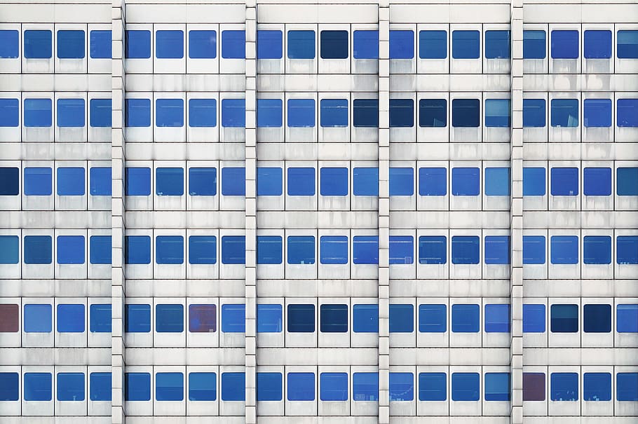 bílý, modrý, barevný graf, okno, vzor, architektura, budova, mřížka, struktura, fasáda, opakovat, město, Německo, Berlín, brutalismus, městský, panoráma města, stavba, celý rám, exteriér budovy, pozadí, nikdo, moderní, geometrický tvar, den, sklo - materiál, v řadě, kancelář, nízký úhel pohledu, opakování, tvar, venku, kancelářská budova exteriér, sklenka, architektura a umění, 4K