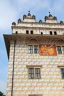 arkitektur, slot, ur, tjekkisk, slot, ur, republik, dekoration, arv, historisk, gammel, ornamentik, renæssance, unesco, væg, vindue, facade, bygning udvendig, Europa, bygget struktur, berømte sted, historie, urban scene, by, lav vinkel visning, himmel, bygning, natur, ingen mennesker, dag, fortiden, repræsentation, Kunst og håndværk, sky - himmel, udendørs, rejsemål, skulptur, tro, udsmykkede, 4K, CC0, offentligt domæne, royaltyfrie