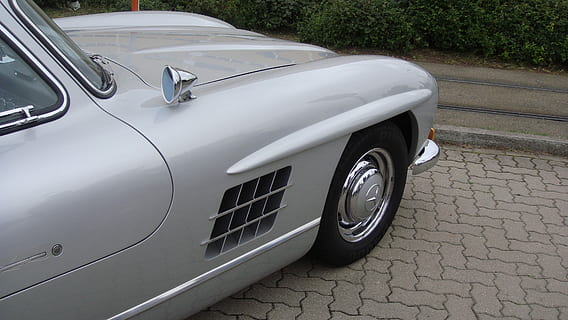 Oldtimer, Silber-, Mercedes, Kraftfahrzeug, Transportmittel, Auto, Transport, Landfahrzeug, silberfarben, Rad, Metall, glänzend, Straße, Reifen, Sportwagen, Scheinwerfer, persönliches Landfahrzeug, Fahren, Stadt, Silber - Metall, Reflexion, Luxus, Chrom, 2K, CC0, gemeinfrei, lizenzfrei