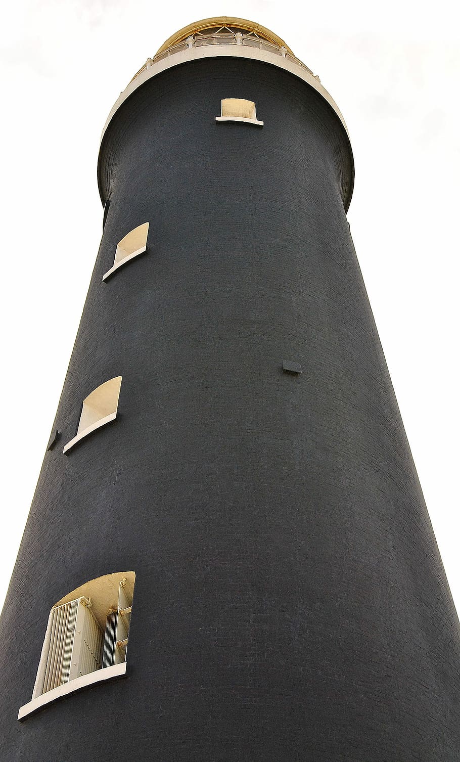 far, torre, kent, referència, viatjar, Costa, llum, mar, edifici, nàutica, navegació, marí, senyal, arquitectura, vista d’angle baix, cap gent, exterior de l'edifici, estructura construïda, primer pla, cel, dia, a l'aire lliure, naturalesa, el passat, alta - alta, història, finestra, color negre, vell, orientació, comunicació, 2K