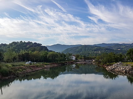 lack, sjö, reflexion, moln, natur, vatten, himmel, berg, träd, scenics - natur, skönhet i naturen, lugn plats, lugn, moln - himmel, växt, inget folk, bergskedja, icke-urbana scenen, dag, idyllisk, utomhus, reflektion sjö, 4K, CC0, offentligt domän, royaltyfria