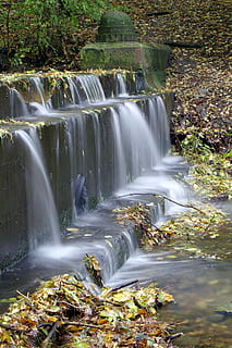 vandfald, vand, kilde, kilde, stream, vand, kilde, strøm, stenene, flod, torrent, bæken, grøn, bæk, træ, landskab, turisme, fugtighed, svømme, våd, naturens skønhed, bevægelse, flydende vand, Skov, natur, scenics - natur, skønhed i naturen, plante, ingen mennesker, lang eksponering, sløret bevægelse, flyder, jord, miljø, dag, klippe, udendørs, magt i naturen, regnskov, faldende vand, 2K, CC0, offentligt domæne, royaltyfrie