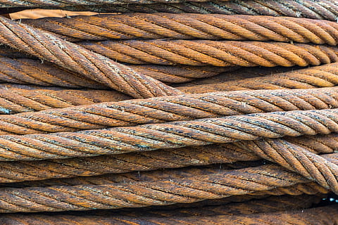 Haufen, braun, Seile, Drahtseil, Rost, Industrie, schwer, Draht, Spule, Stärke, Heben, Linie, Textur, verdrehte, Kabel, Eisen, Korrosion, Seil, Wasserfahrzeug, Nahansicht, gebundener Knoten, Ausrüstung, keine Leute, Muster, gewebte, Textil-, texturiert, Vollbild, Hintergründe, Tag, Verbindung, Haltbarkeit, Kompliziertheit, Komplexität, Wiederholung, Stillleben, geflochten, Metall, verheddert, nautische Ausrüstung, 2K, CC0, gemeinfrei, lizenzfrei