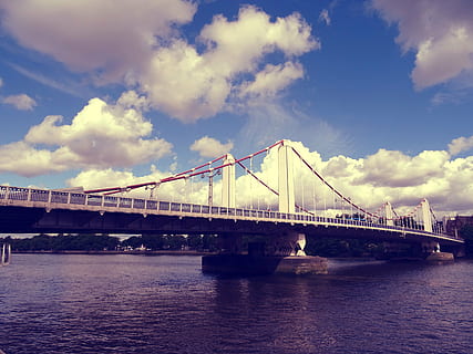 die Architektur, Brücke, Wolken, Verbindung, modern, draußen, Fluss, Himmel, stehlen, der Verkehr, Reise, Wasser, wolke - himmel, gebaute Struktur, Brücke - künstliche Struktur, Transport, Ingenieurwesen, Ufergegend, Natur, Hängebrücke, Reiseziele, Stadt, Tag, 5K, CC0, gemeinfrei, lizenzfrei