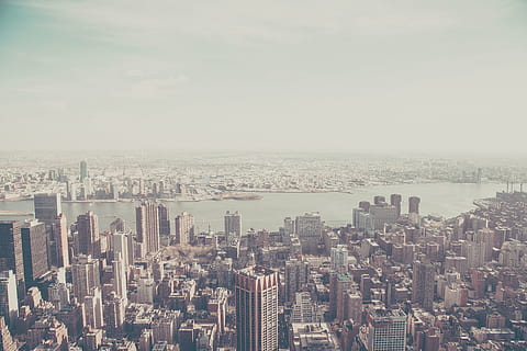 Nouveau, york city skyline, la ville de New York, l'horizon, architecture et paysage urbain, paysage urbain, horizon urbain, gratte ciel, ville, vue aérienne, scène urbaine, quartier du centre-ville, architecture, manhattan - new york city, structure construite, extérieur du bâtiment, endroit célèbre, Etats-Unis, la vie en ville, vue grand angle, immeuble de bureaux, la tour, panoramique, journée, architecture et bâtiments, bâtiment, ciel, extérieur d'immeuble de bureaux, eau, foule, district résidentiel, la nature, bondé, Destinations de voyage, en plein air, moderne, quartier financier, baie, 5K, CC0, domaine public, libre de droits